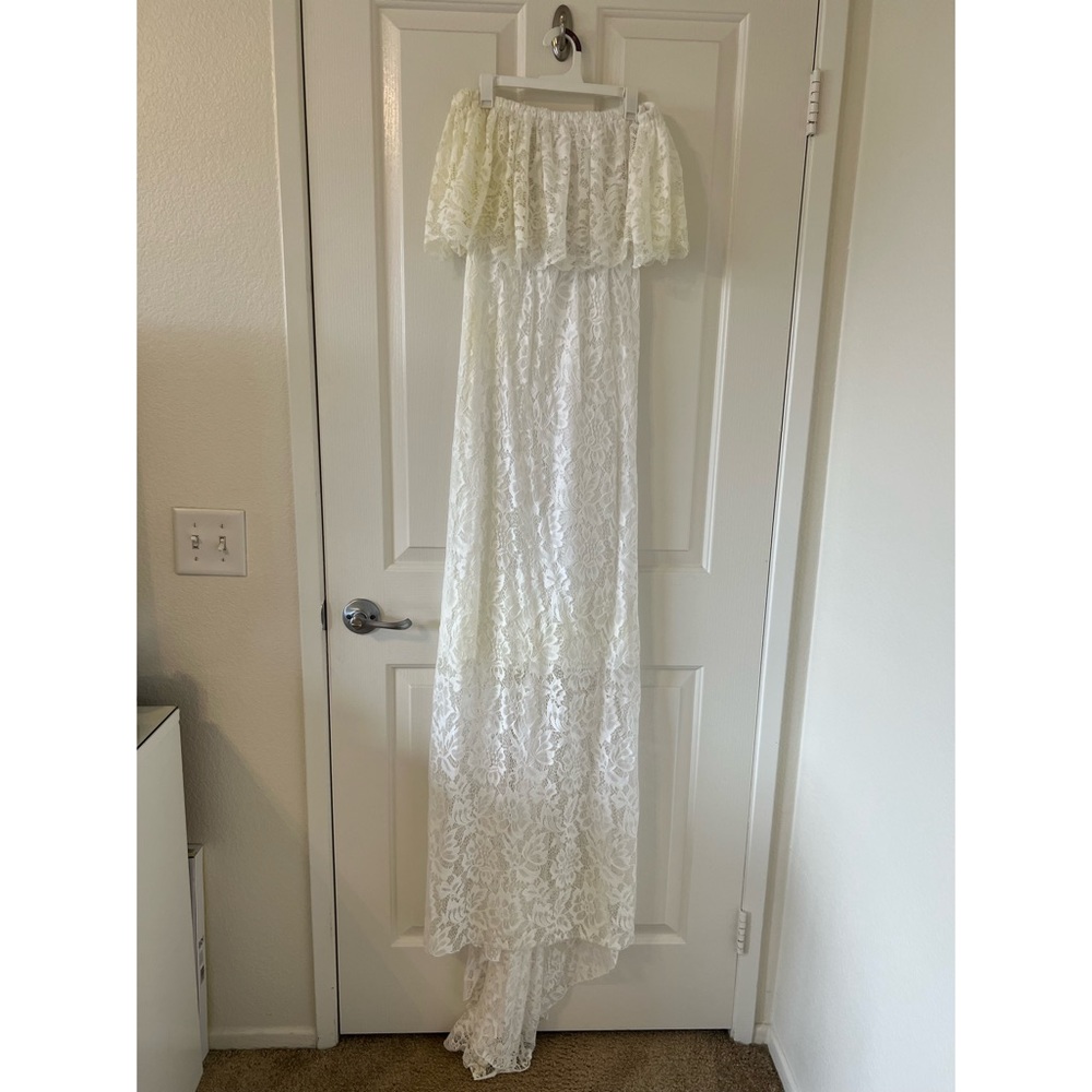 White Lace Maxi Strapless Dress Gown with Train 🤍